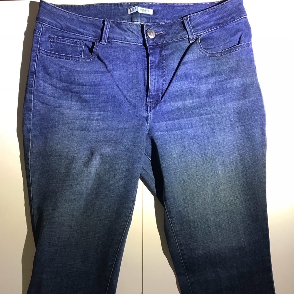 Riders mid rise Capri Jean (GUC)